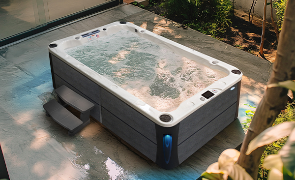 Deck Series Chesapeake hot tubs for sale